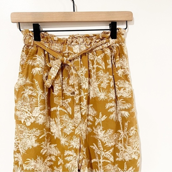 American Eagle Tropical Cotton/Linen Hawaiian Wide Leg Crop Paperbag Waist Pants - Picture 3 of 9